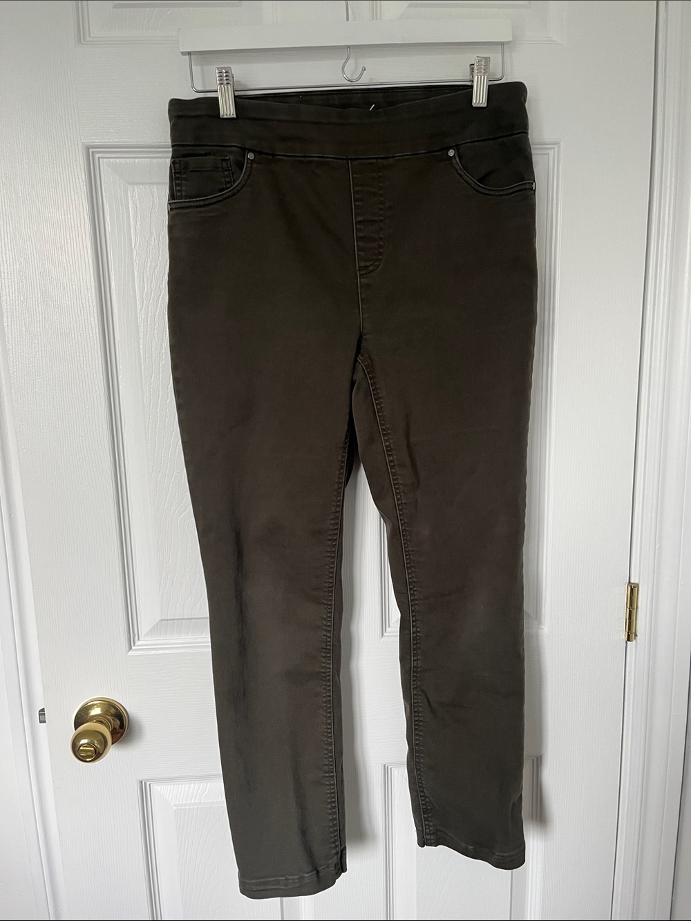 Women’s Olive Skinny Pull-On Jeans